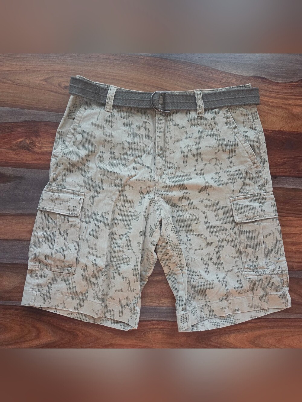 U.S. Trademark Plugg Co. Men's Camo Cargo Shorts Size 34 With Belt- Gray Green
